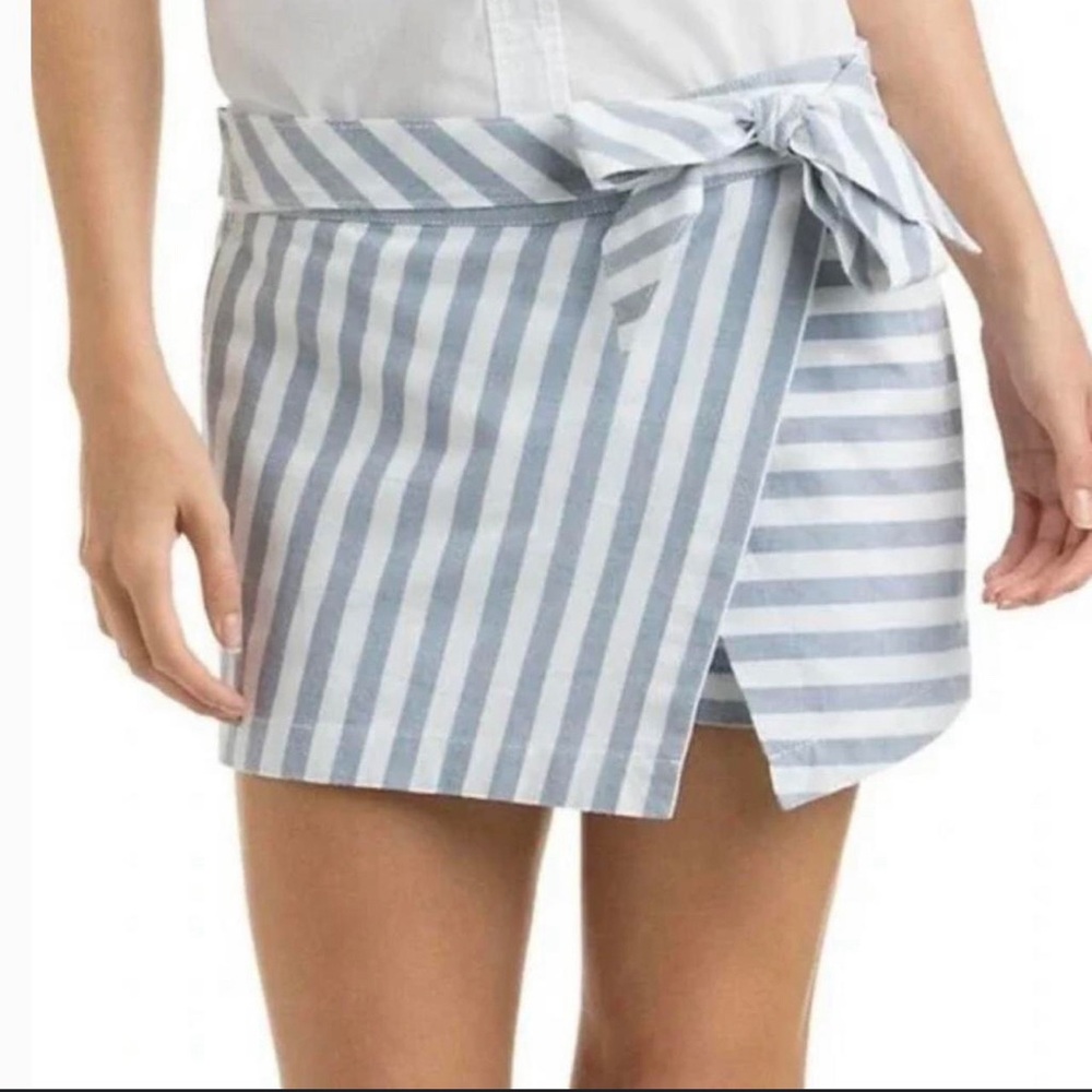Vineyard Vines Coastside Strip Crossover Skort size 2